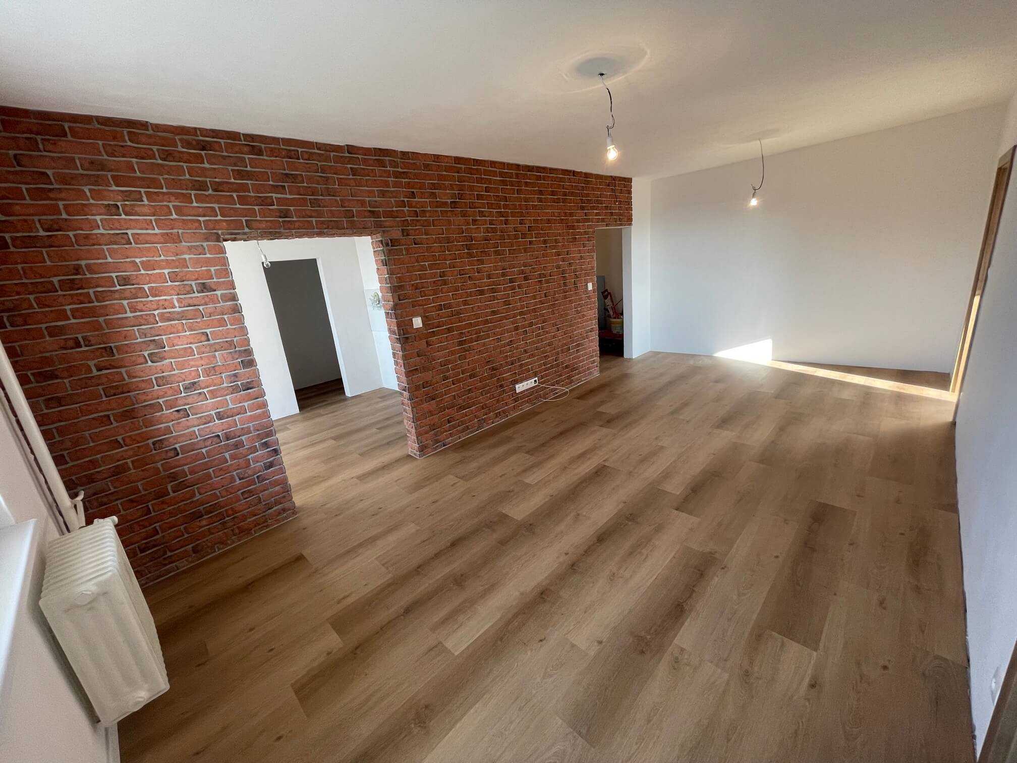 Predané: Na predaj 3 izbový slnečný byt, kompletná rekonštrukcia, Sadmelijská Rača, 66,40m2, loggia 6,43m2, 8 poschodie-3