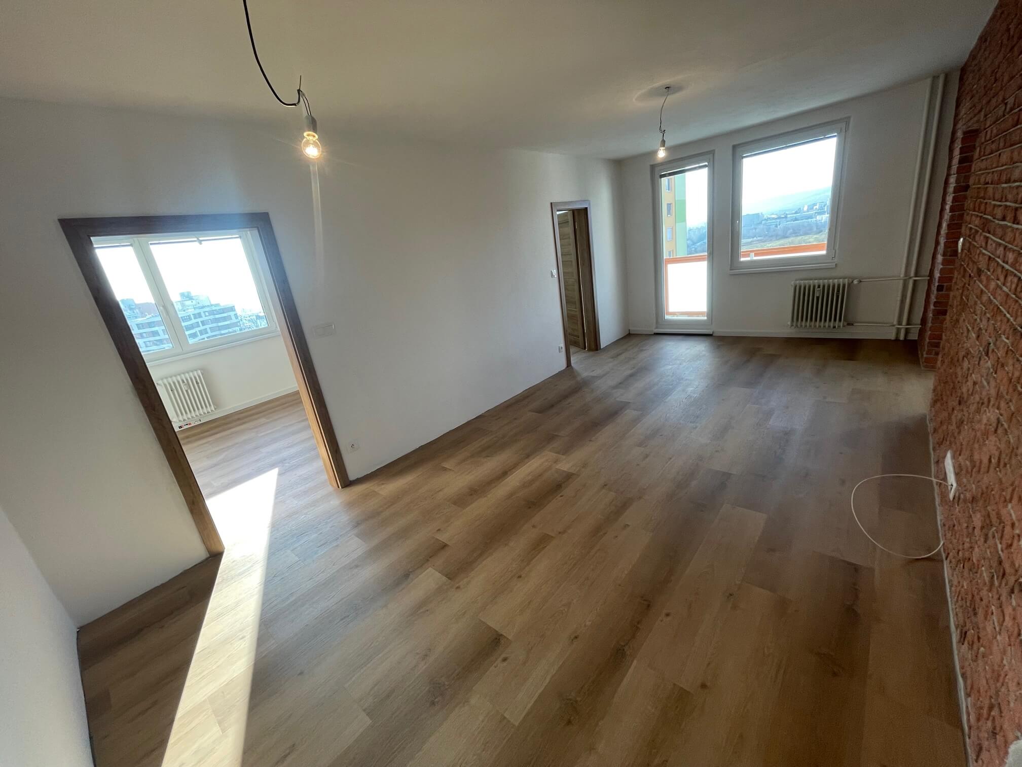 Predané: Na predaj 3 izbový slnečný byt, kompletná rekonštrukcia, Sadmelijská Rača, 66,40m2, loggia 6,43m2, 8 poschodie-11