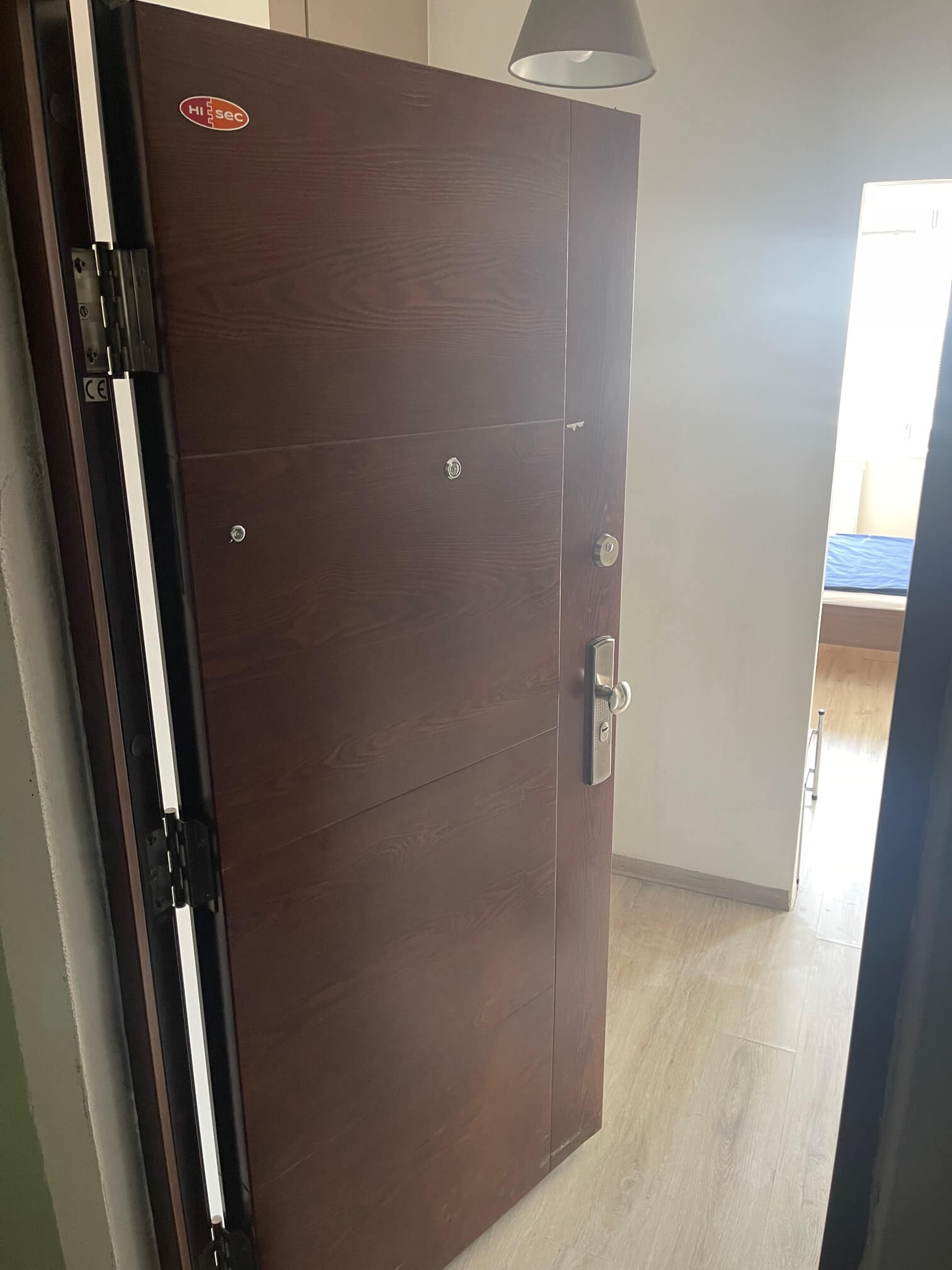 Na prenájom 1 izbový byt, Karpatské Námestie 18, Rača, úžitková plocha 30m2,balkón 3m2-34