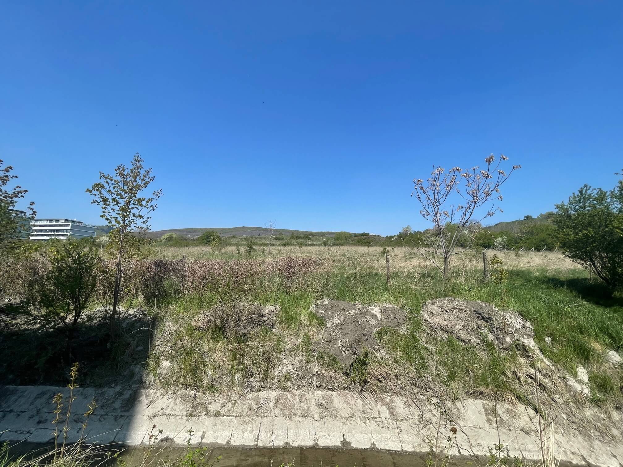 Na prenájom 1 izbový byt, Karpatské Námestie 18, Rača, úžitková plocha 30m2,balkón 3m2-15