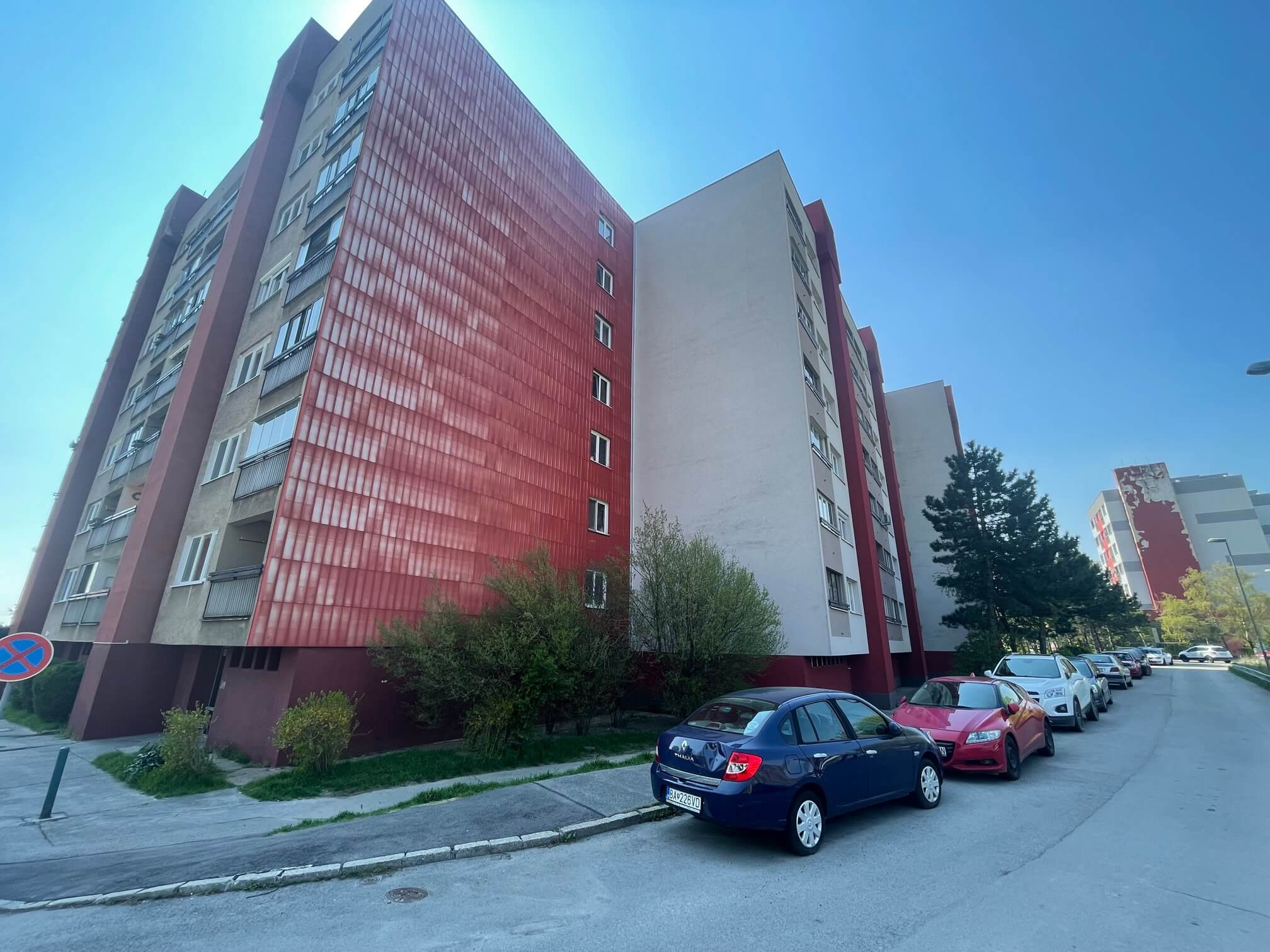 Na prenájom 1 izbový byt, Karpatské Námestie 18, Rača, úžitková plocha 30m2,balkón 3m2-14