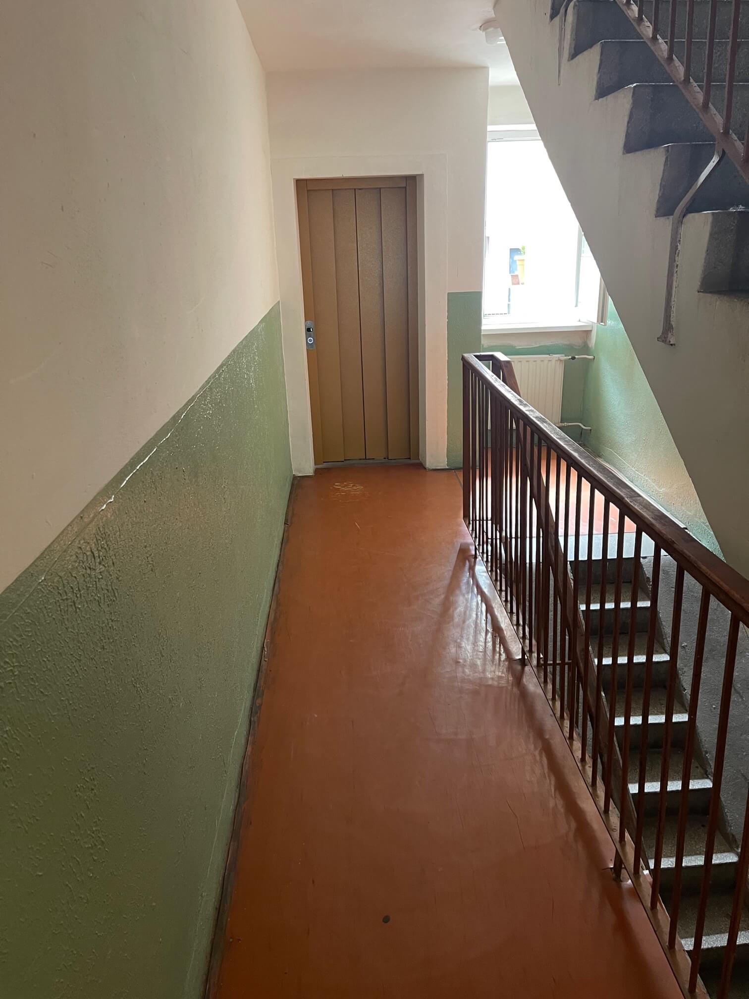 Prenajaté: Na prenájom 2 izbový byt, Česká 7, 54m2, Nové Mesto, pri NTC, Pri OC Centrál-19