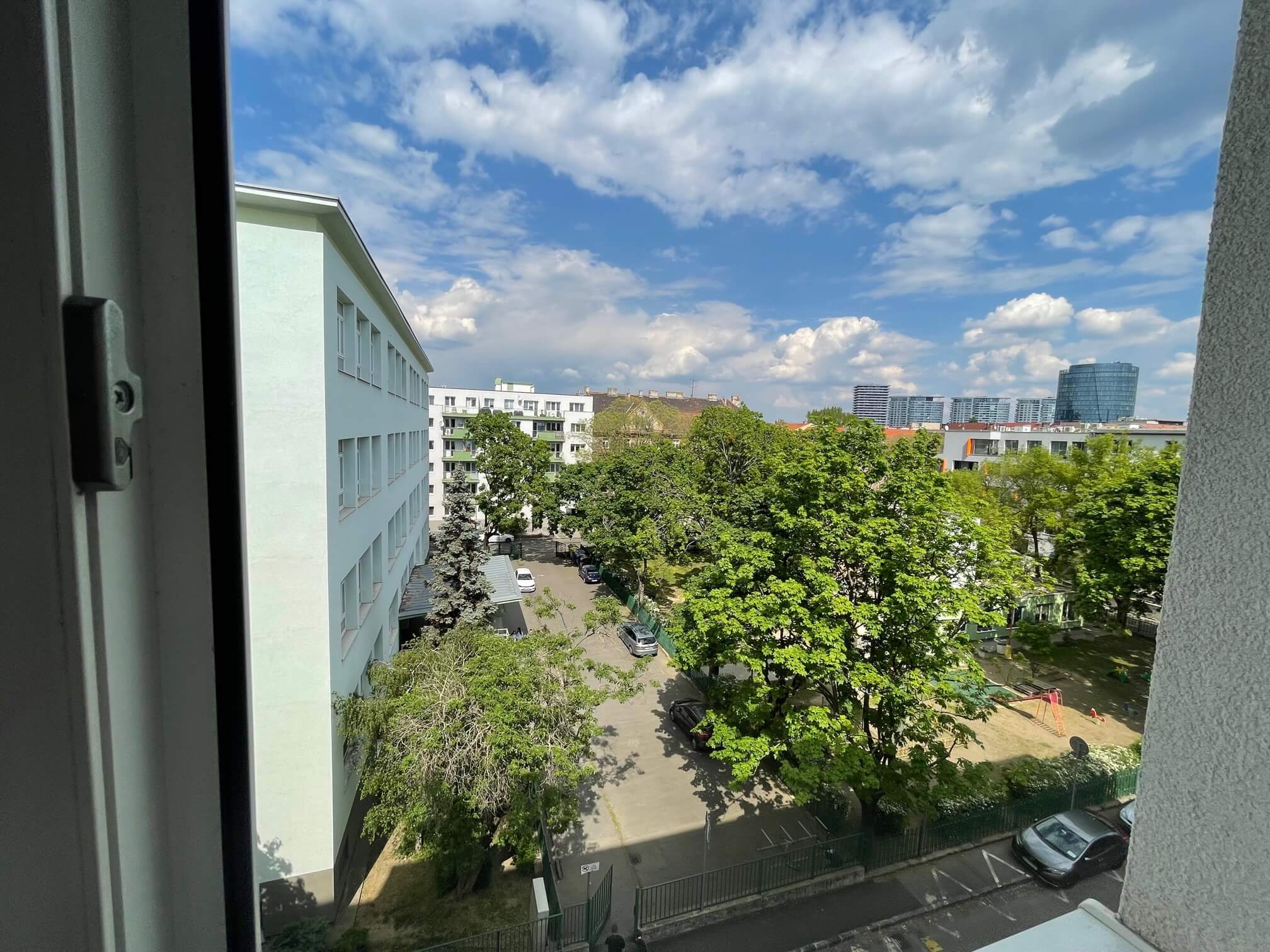 Prenajaté: Na prenájom 2 izbový byt, Česká 7, 54m2, Nové Mesto, pri NTC, Pri OC Centrál-10