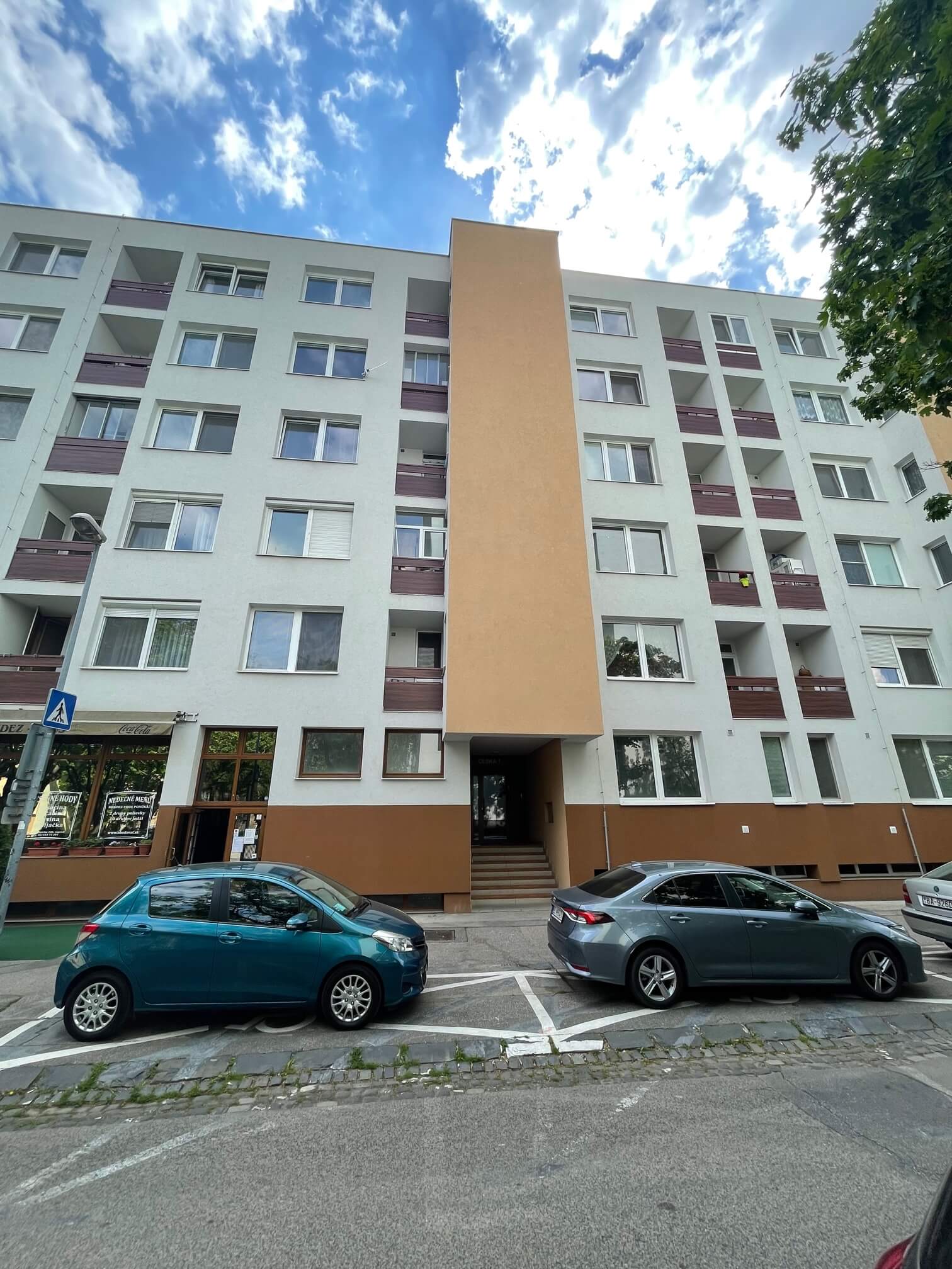 Na prenájom 2 izbový byt, Česká 7, 54m2, Nové Mesto, pri NTC, Pri OC Centrál-4