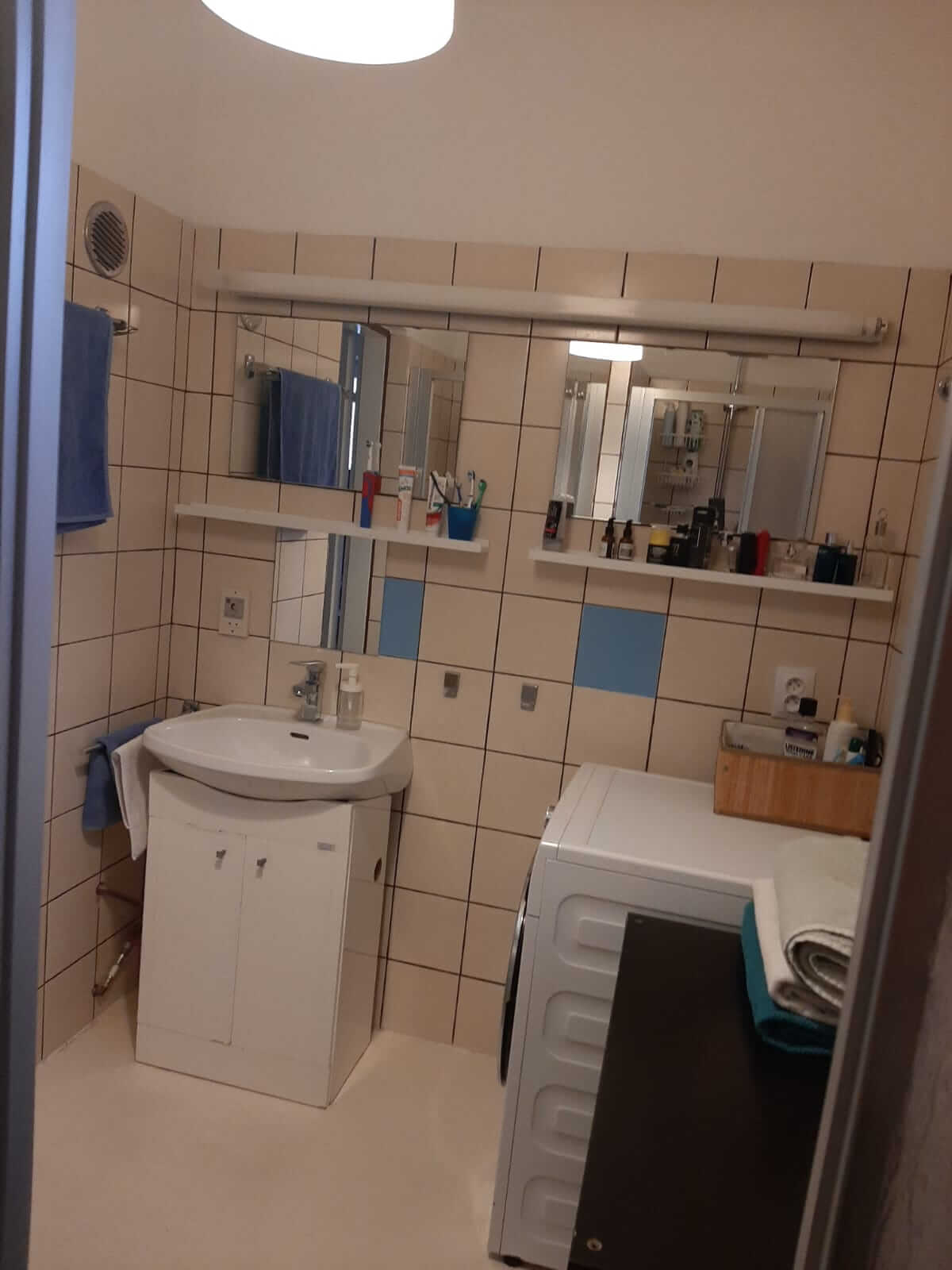 Predané: Predaj Rodinného domu v Zurndorfe, Rakúsko, len 22km od BA, 3 izbový, obytná 78m2, pozemok 385m2-7