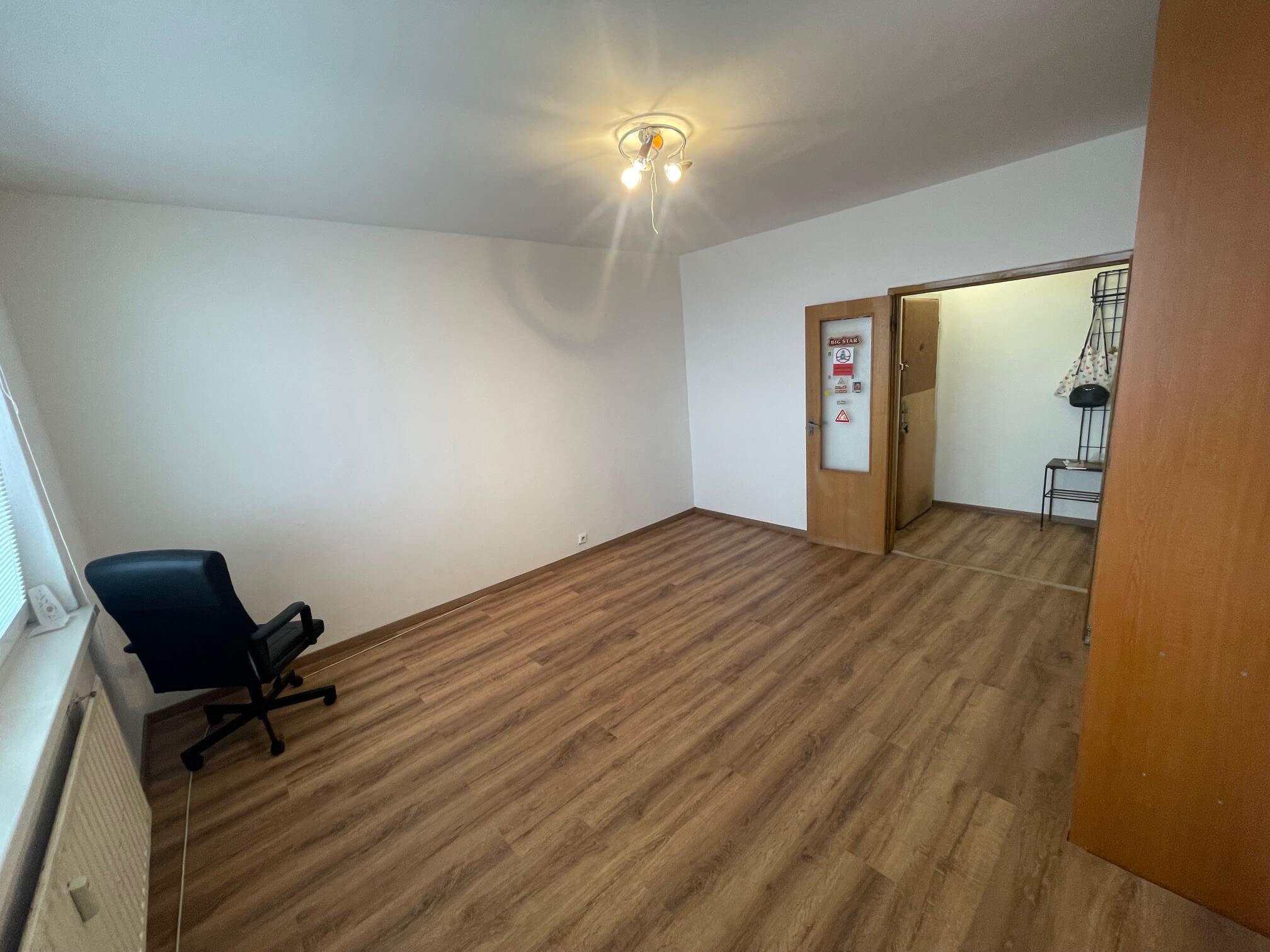 Predané: Na predaj 3 izbový byt, úžitková 68,50m2, Znievska 13, 9 nadzemné podlažie, v Petržalke oproti Draždiaku-5