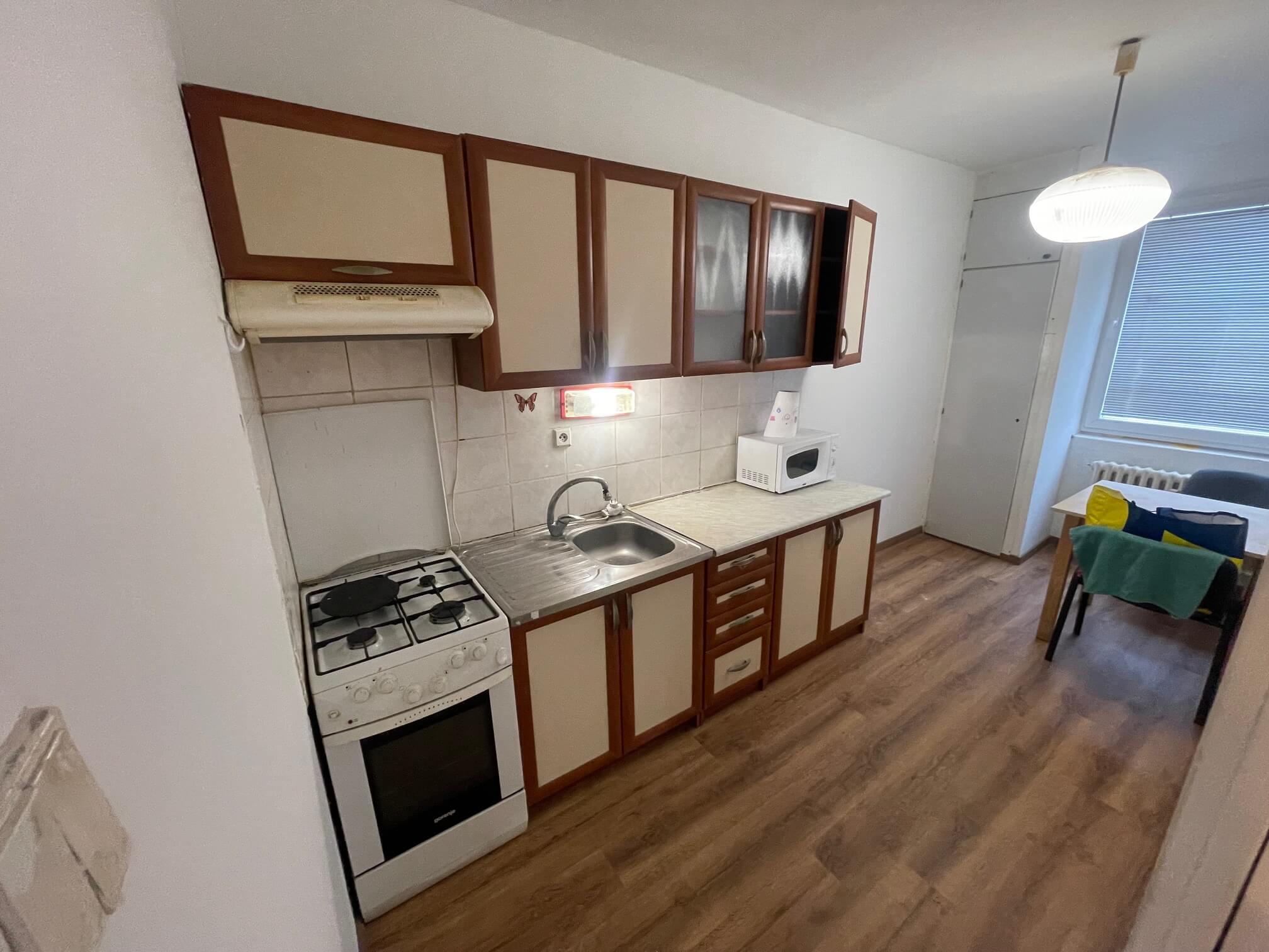 Predané: Na predaj 3 izbový byt, úžitková 68,50m2, Znievska 13, 9 nadzemné podlažie, v Petržalke oproti Draždiaku-17