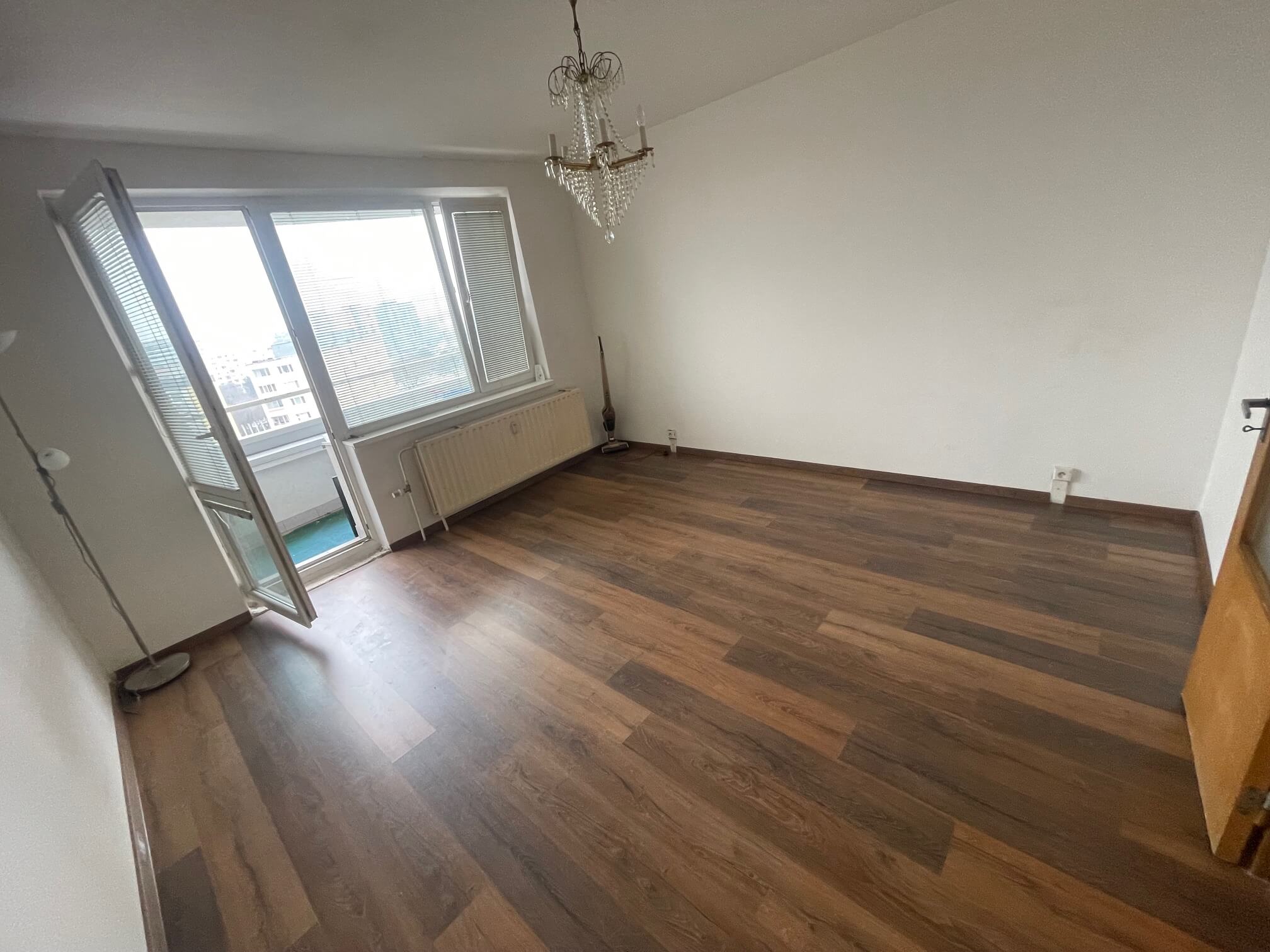 Predané: Na predaj 3 izbový byt, úžitková 68,50m2, Znievska 13, 9 nadzemné podlažie, v Petržalke oproti Draždiaku-3