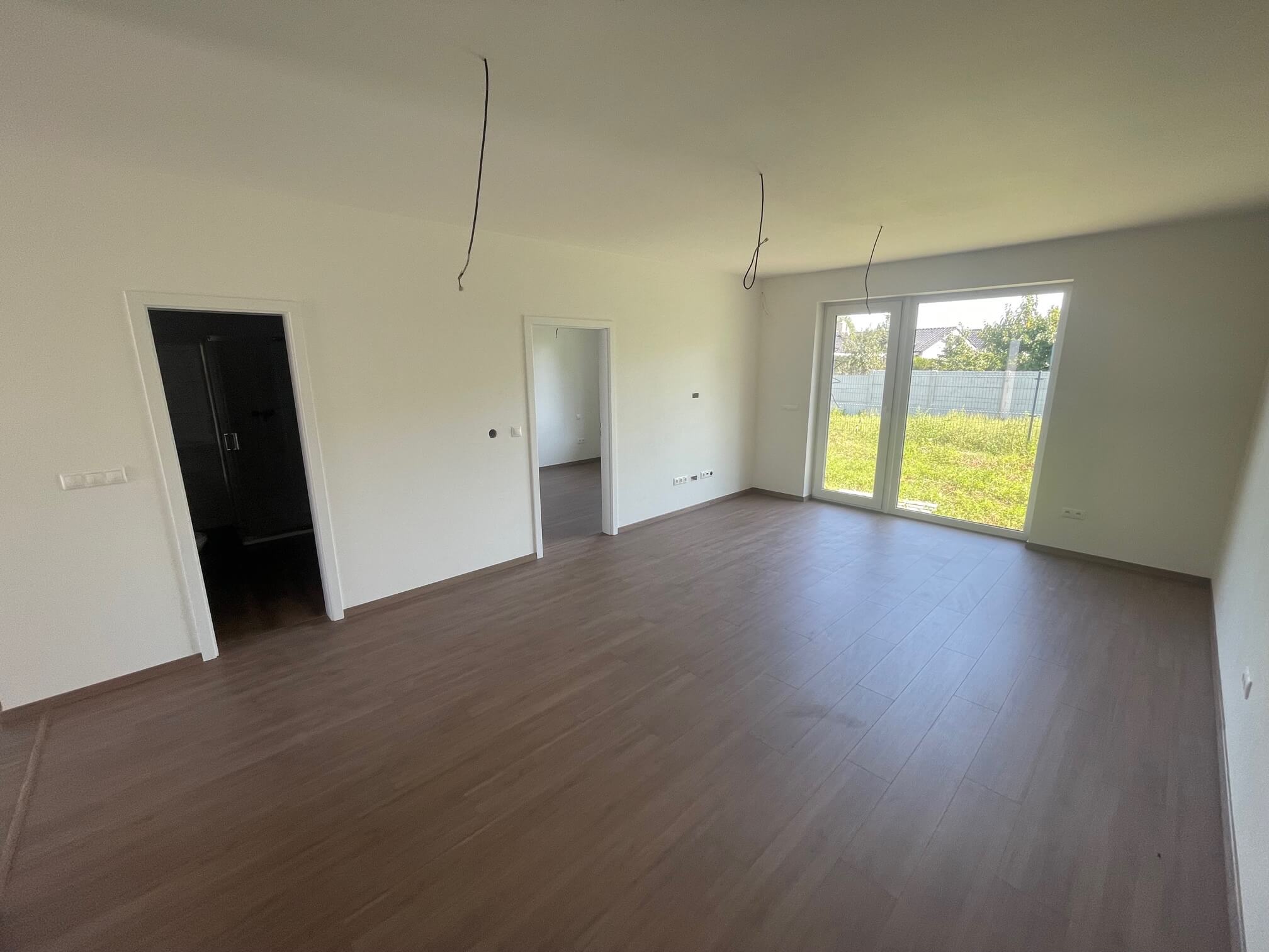 Na predaj Novostavba, Jakubov posledné 3 štvorizbové byty z dvoch trojdomov, úžitková 73,53m2, pozemok 211m2-2