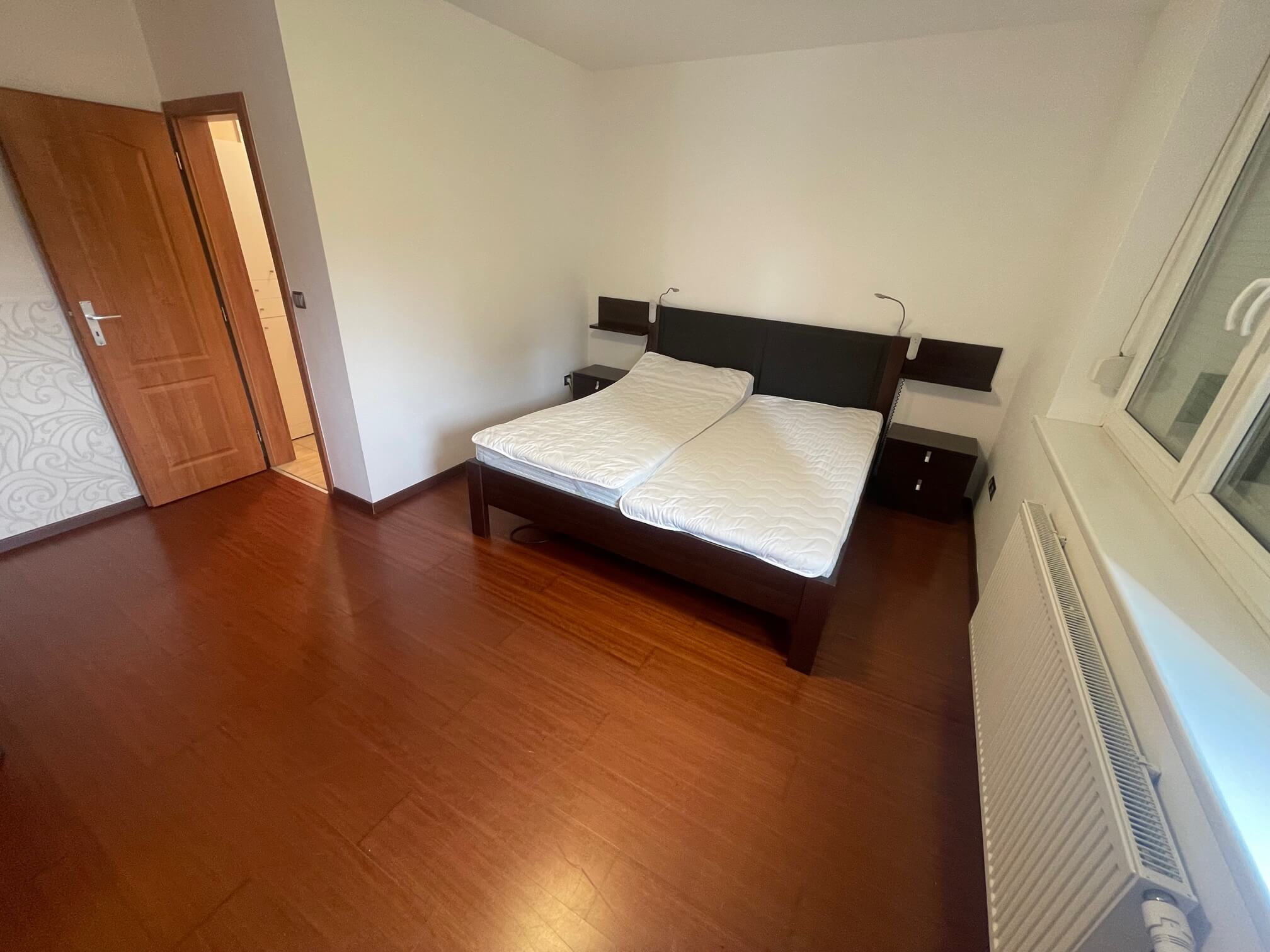 Predané: 3 izbový byt, Vajnorská, úžitková plocha 113m2, plus loggia 8m2, balkón 6m2, pivnica, garáž, 2 parkovacie miesta vonku-3