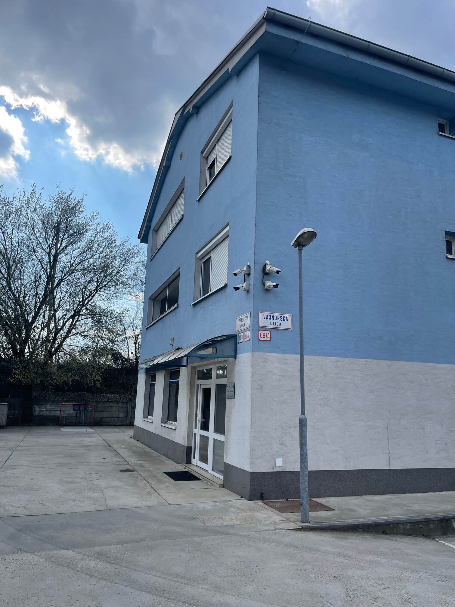 3 izbový byt, Vajnorská, úžitková plocha 113m2, plus loggia 8m2, balkón 6m2, pivnica, garáž, 2 parkovacie miesta vonku-34