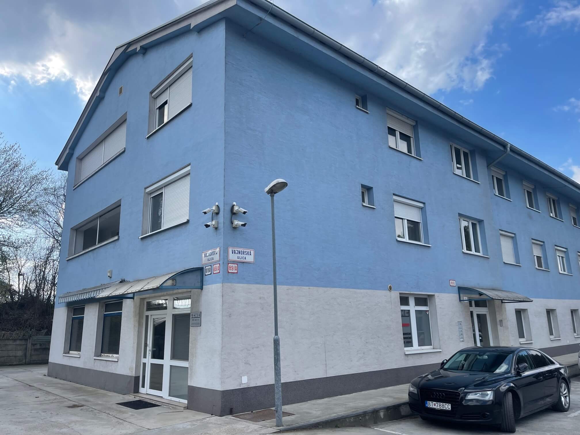 3 izbový byt, Vajnorská, úžitková plocha 113m2, plus loggia 8m2, balkón 6m2, pivnica, garáž, 2 parkovacie miesta vonku-30