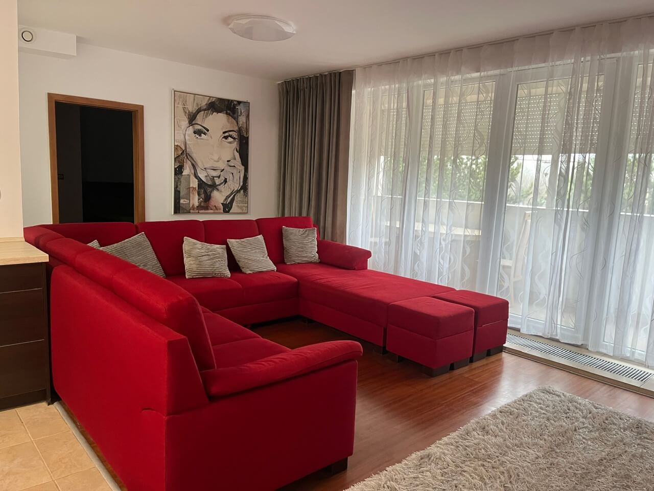 3 izbový byt, Vajnorská, úžitková plocha 113m2, plus loggia 8m2, balkón 6m2, pivnica, garáž, 2 parkovacie miesta vonku-1