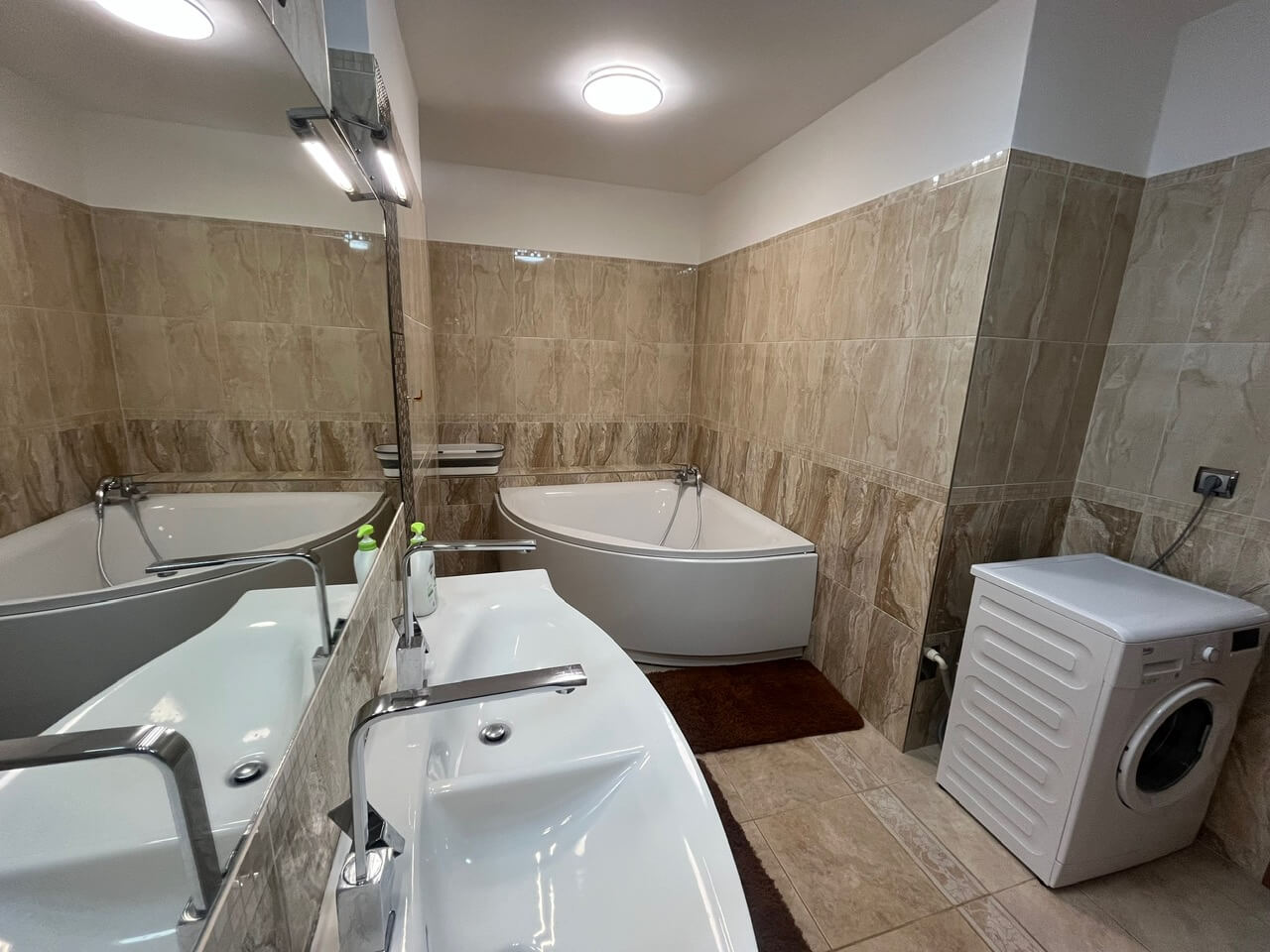 3 izbový byt, Vajnorská, úžitková plocha 113m2, plus loggia 8m2, balkón 6m2, pivnica, garáž, 2 parkovacie miesta vonku-17