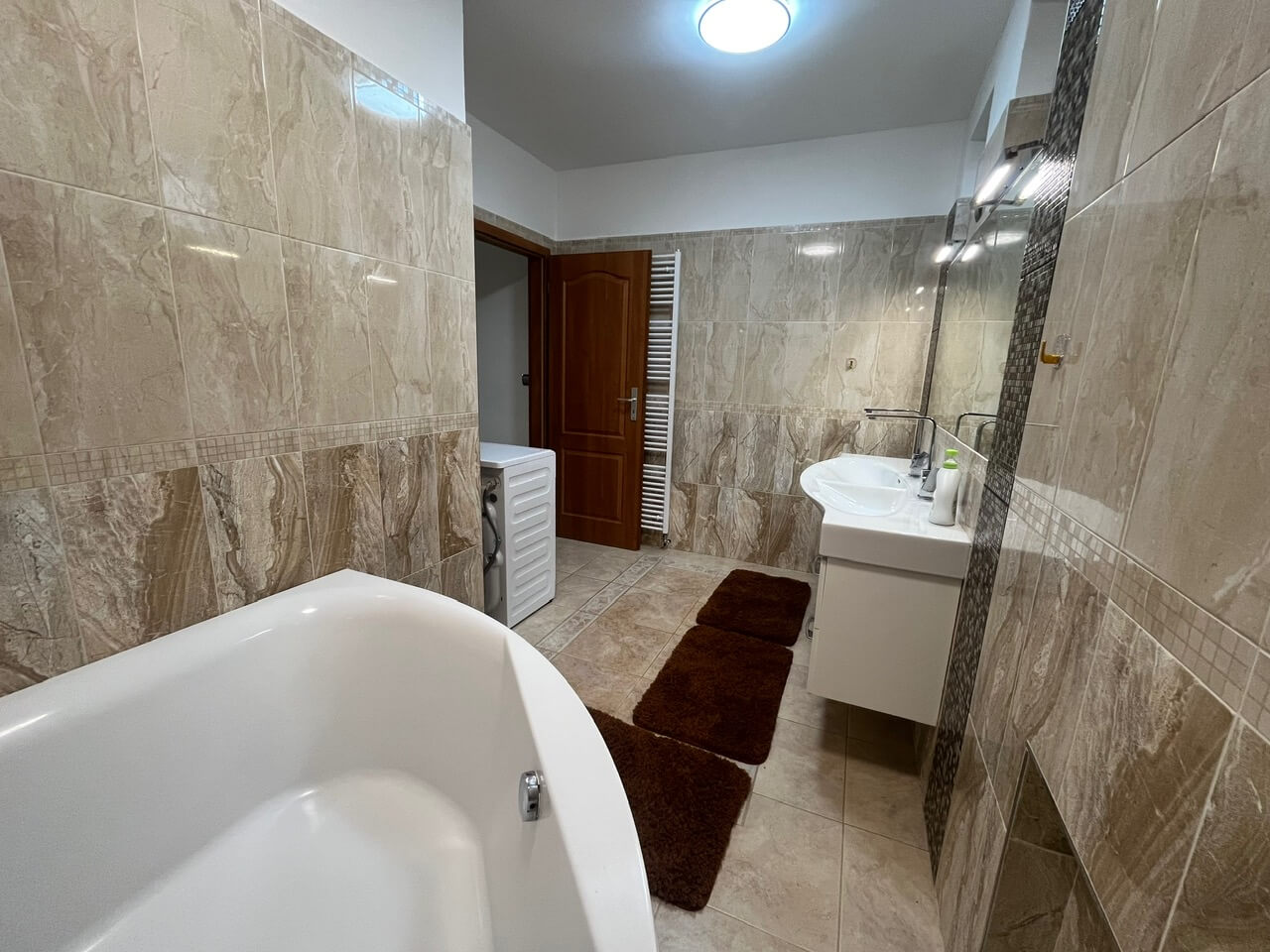 3 izbový byt, Vajnorská, úžitková plocha 113m2, plus loggia 8m2, balkón 6m2, pivnica, garáž, 2 parkovacie miesta vonku-16