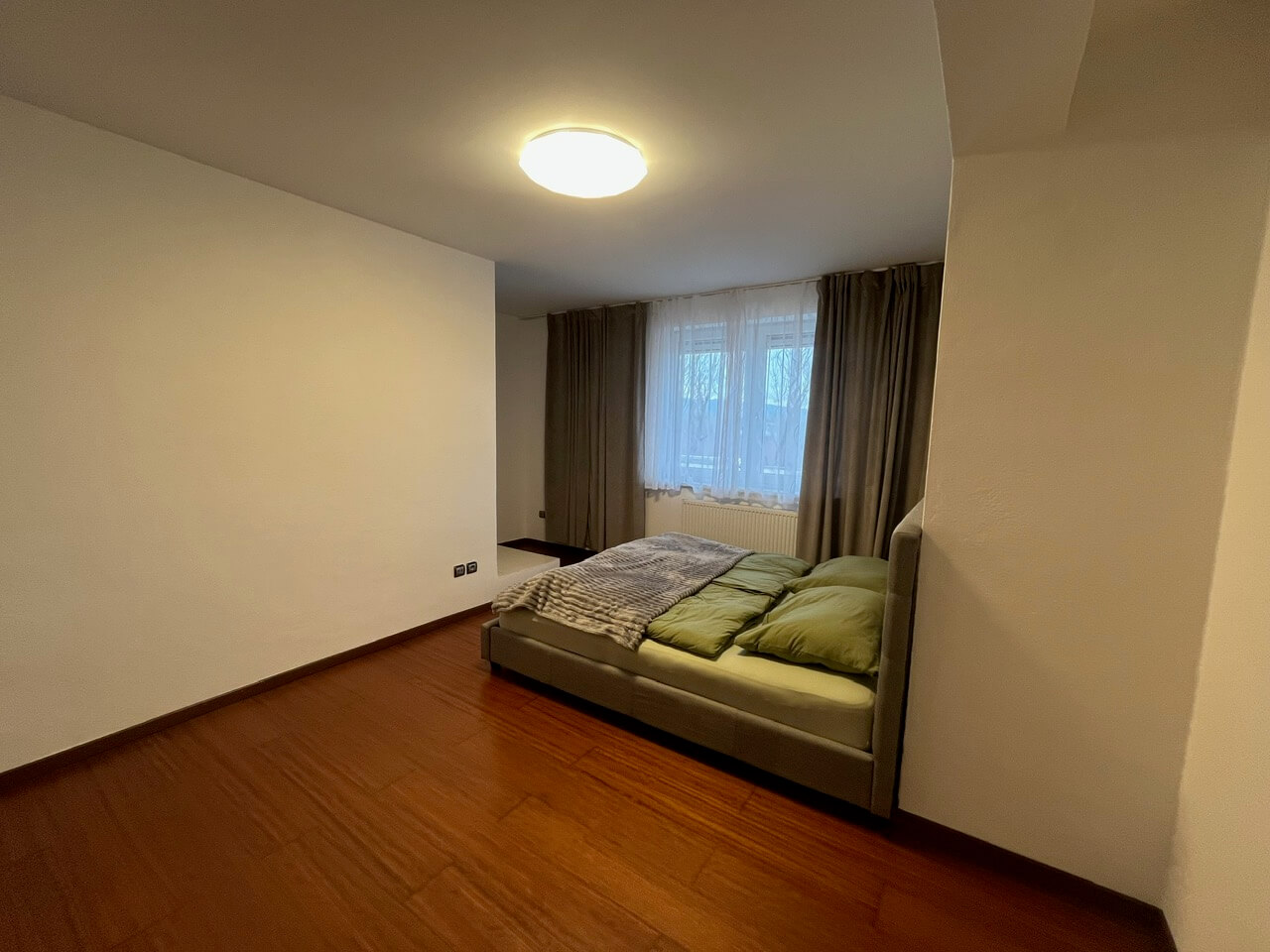 3 izbový byt, Vajnorská, úžitková plocha 113m2, plus loggia 8m2, balkón 6m2, pivnica, garáž, 2 parkovacie miesta vonku-15