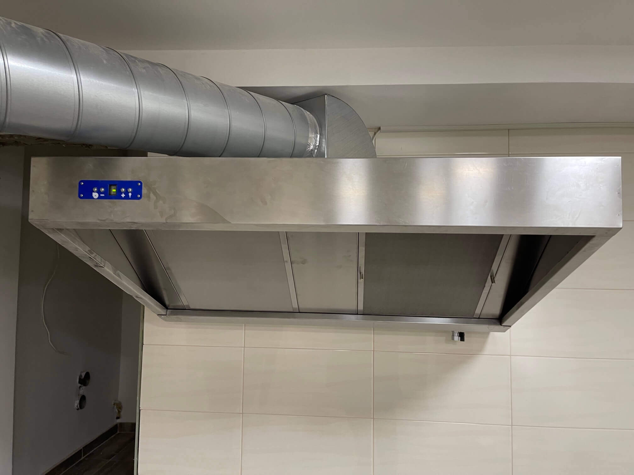 Prenajaté: Obchodný priestor na prenájom,Obchodná 36,Fastfood-8