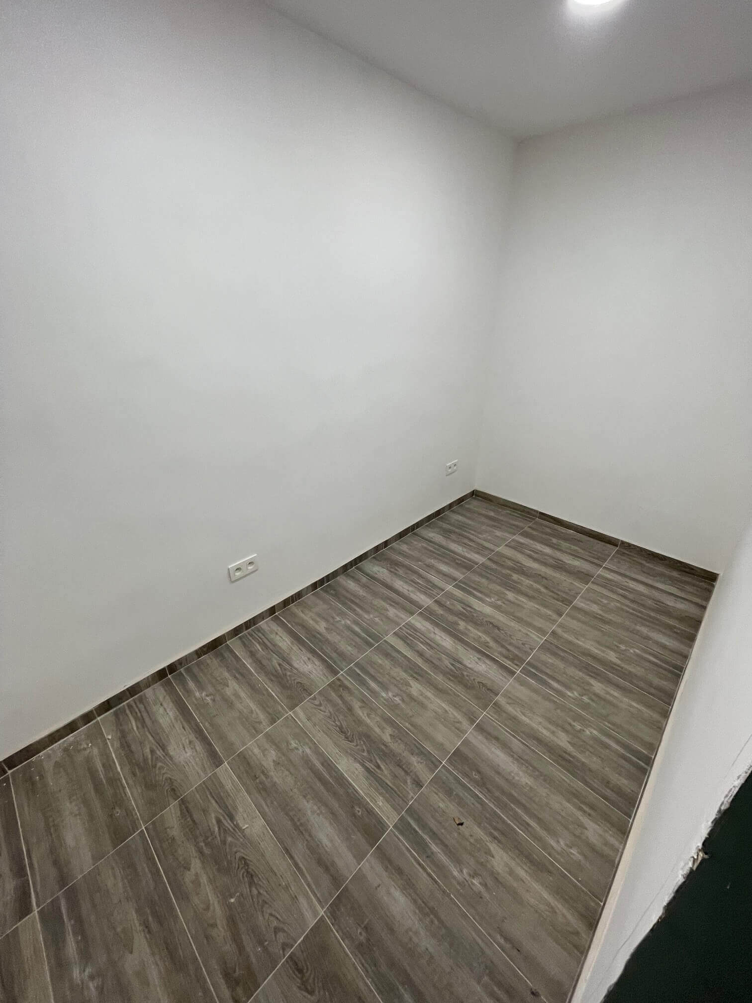 Prenajaté: Obchodný priestor na prenájom,Obchodná 36,Fastfood-2