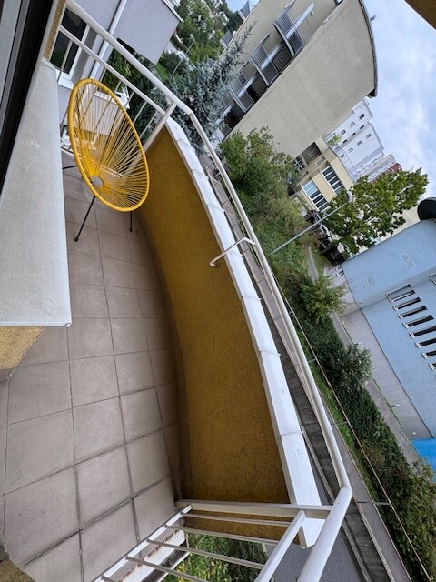 4 izbový byt prerobený na veľký 3 izbový, 124,9m2, podzemné parkovisko 1 miesto-26