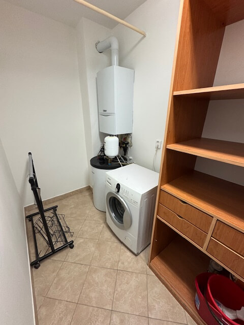 4 izbový byt prerobený na veľký 3 izbový, 124,9m2, podzemné parkovisko 1 miesto-23