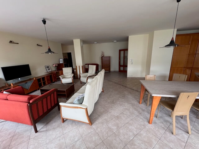 4 izbový byt prerobený na veľký 3 izbový, 124,9m2, podzemné parkovisko 1 miesto-10