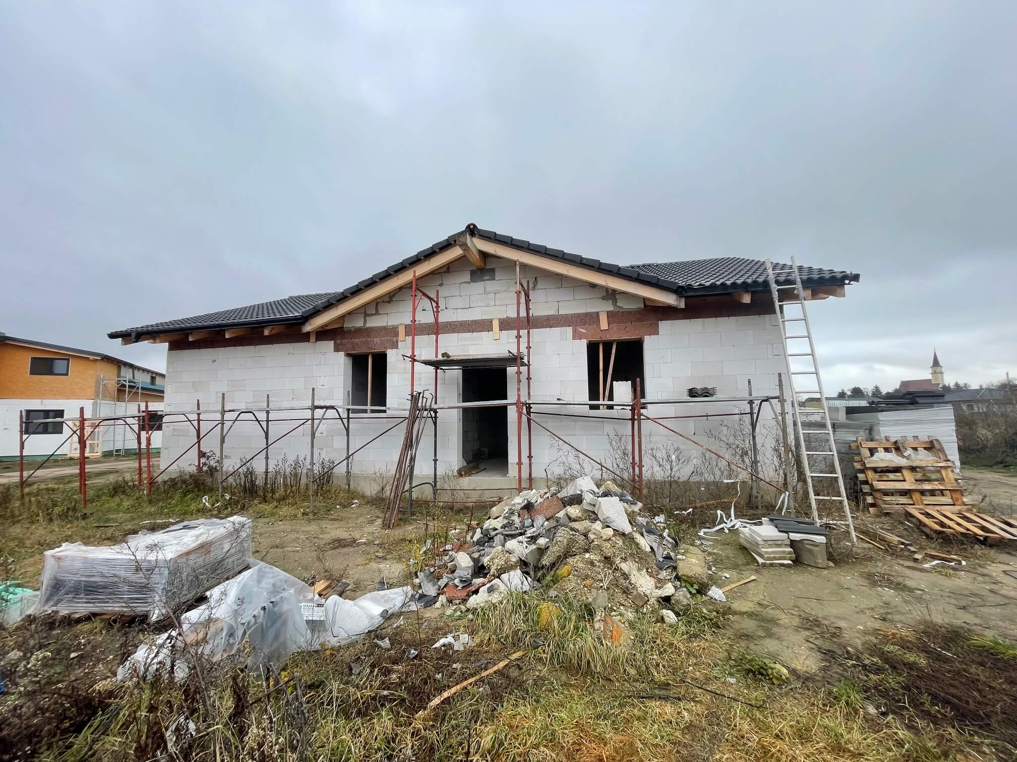 Predané: Predaj rozostavaného RD, dokončený 03/26, úžitková 105m2, pozemok 560m2, Gajary-1