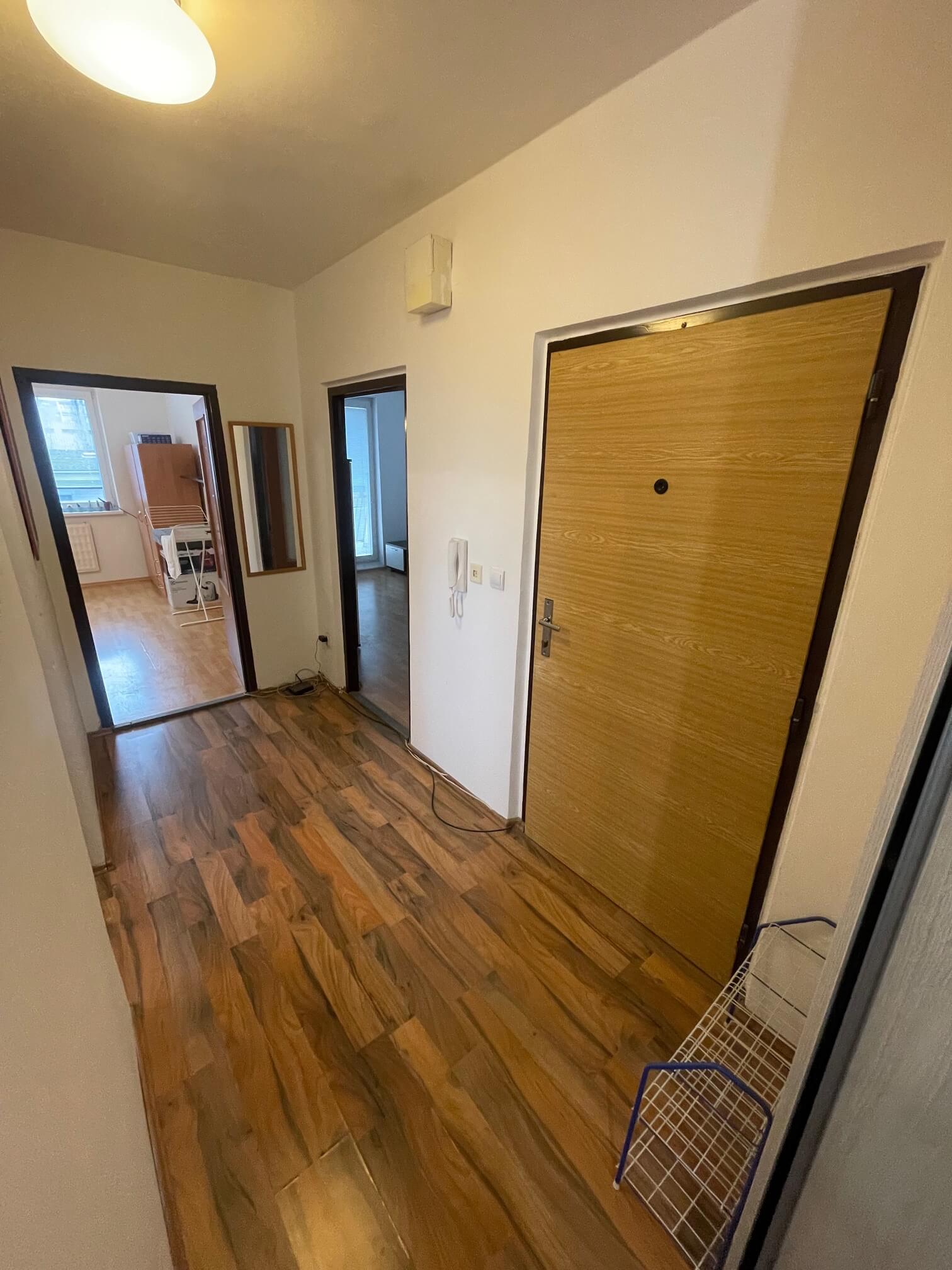 Predané: Na predaj 3 izbový byt, úžitková 66,24m2, loggia 3,68m2, 3poschodie, Klincová 21 v Ružinove-14