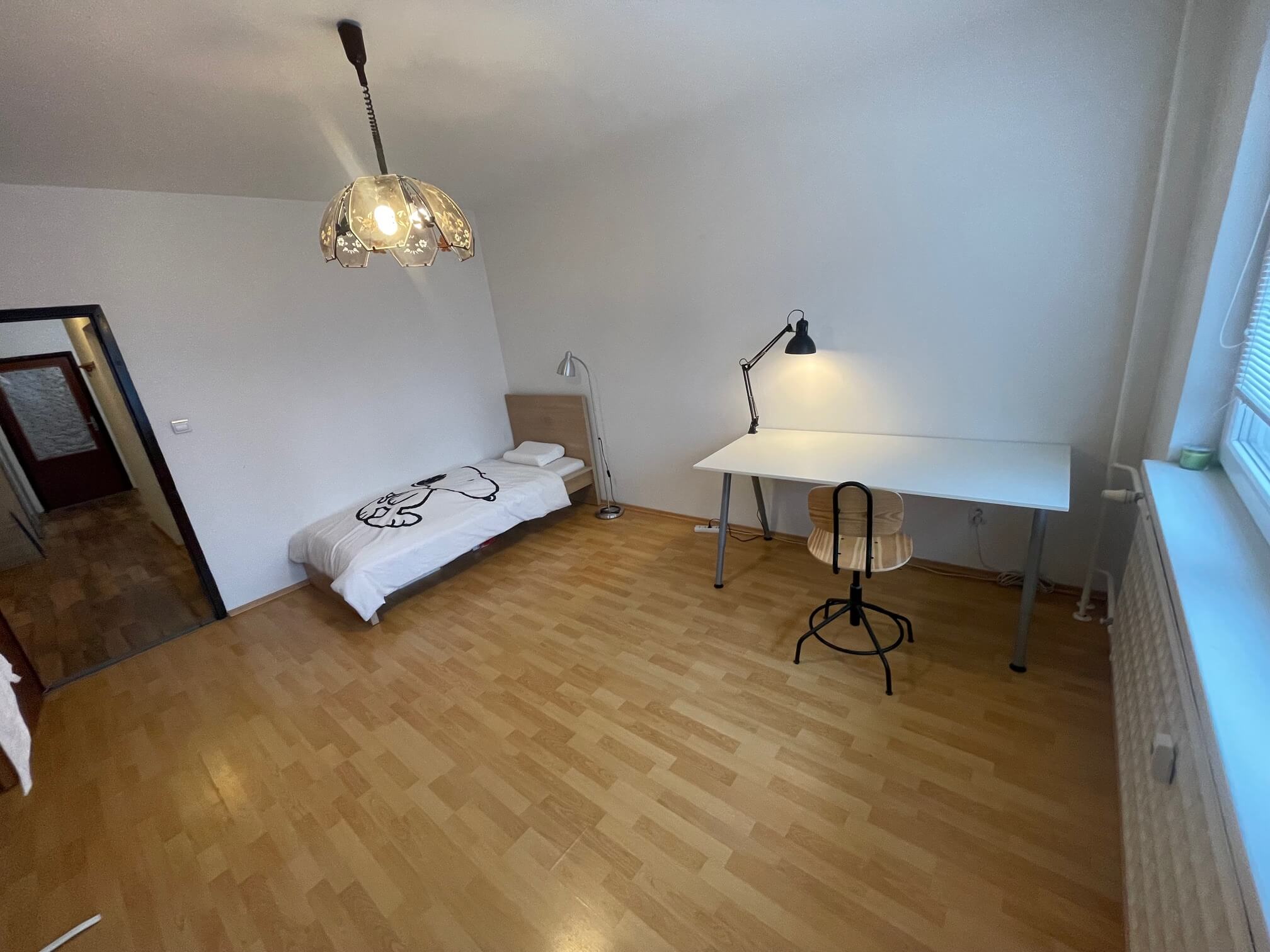 Predané: Na predaj 3 izbový byt, úžitková 66,24m2, loggia 3,68m2, 3poschodie, Klincová 21 v Ružinove-4