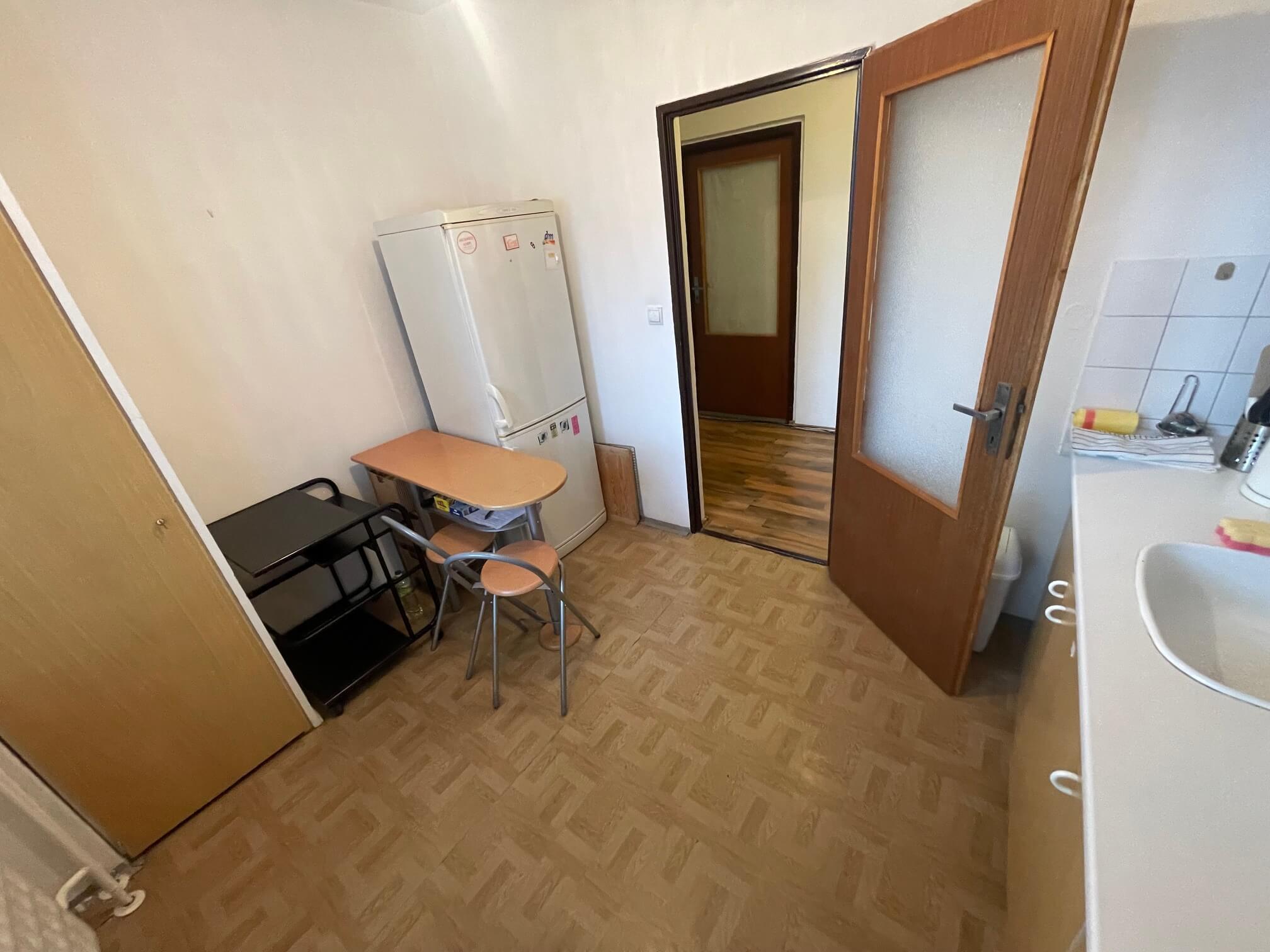Predané: Na predaj 3 izbový byt, úžitková 66,24m2, loggia 3,68m2, 3poschodie, Klincová 21 v Ružinove-16
