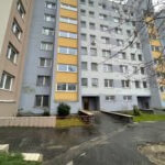 Predané: Na predaj 3 izbový byt, úžitková 66,24m2, loggia 3,68m2, 3poschodie, Klincová 21 v Ružinove-25