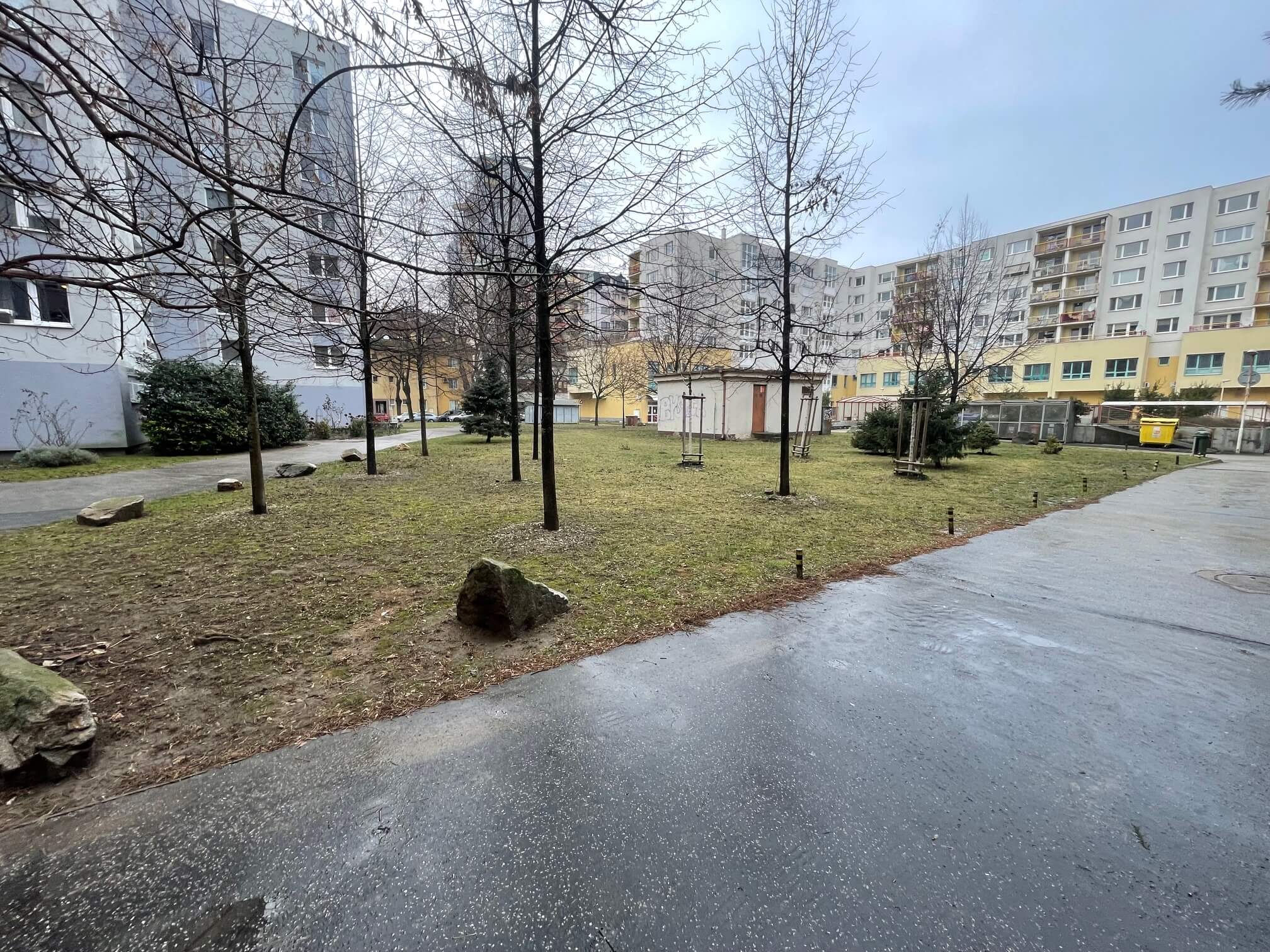 Predané: Na predaj 3 izbový byt, úžitková 66,24m2, loggia 3,68m2, 3poschodie, Klincová 21 v Ružinove-24