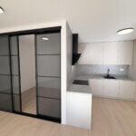 Predané: 2,5 izbový byt s predzáhradkou, úžitková 65,47m2, terasa 11,06m2, predzáhradka 28,29m2, s kuchynskou linkou-4