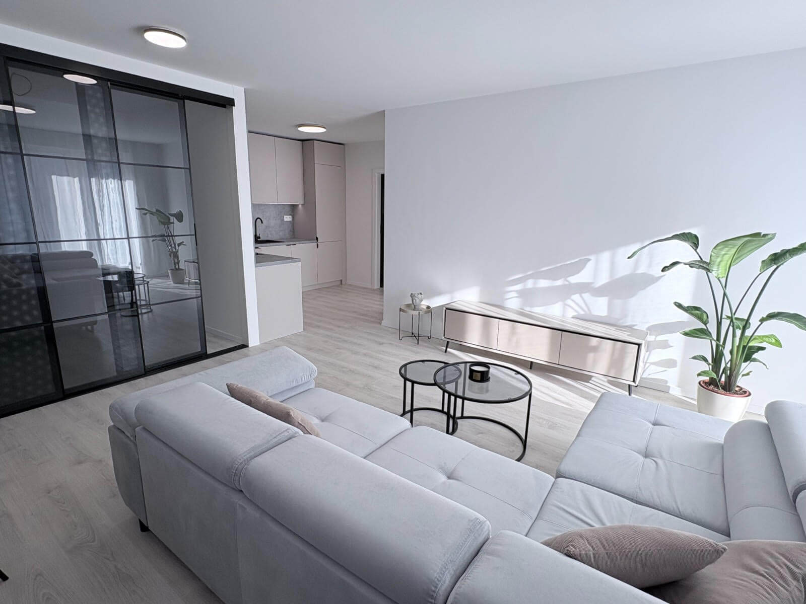 Predané: 2,5 izbový byt, Novostavba Rendez, priestranný, zariadený, úžitková 65,47m2, terasa 11m2-1