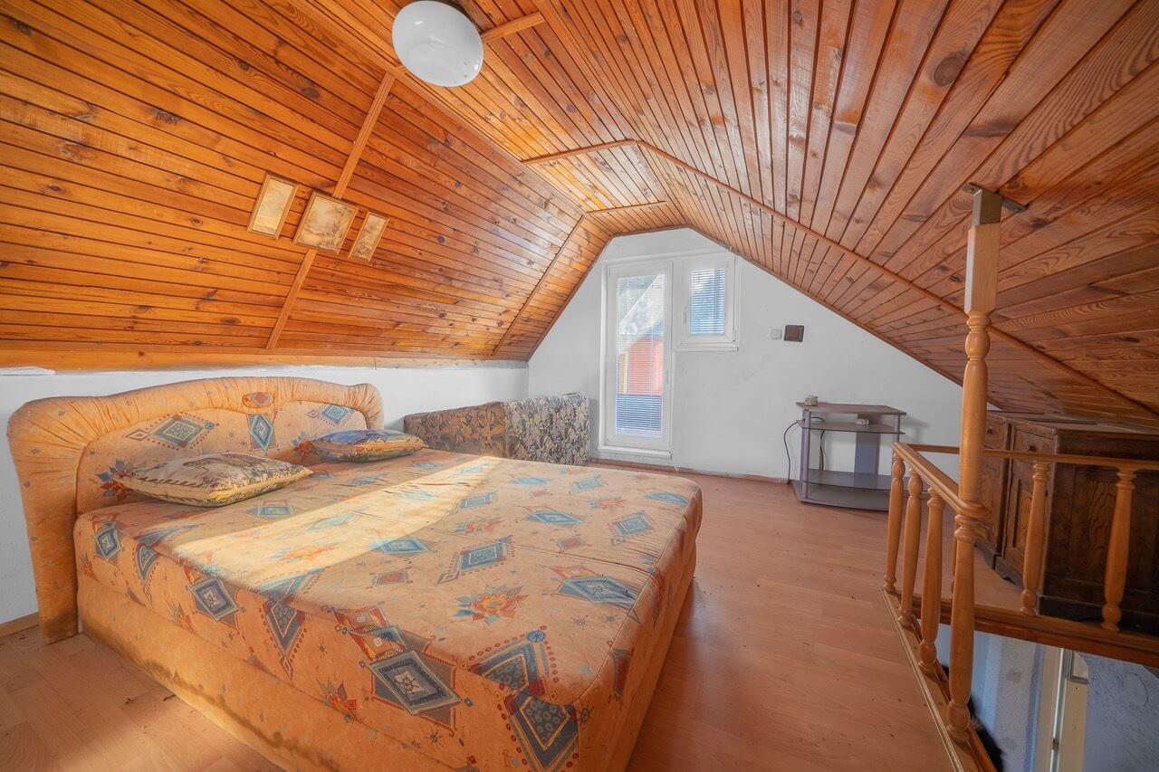 Predaj Chata, Jakubov-Štrkovňa, 50m od vody, úžitková 65,10m2+balkón 4,45m2, pozemok 283m2-2