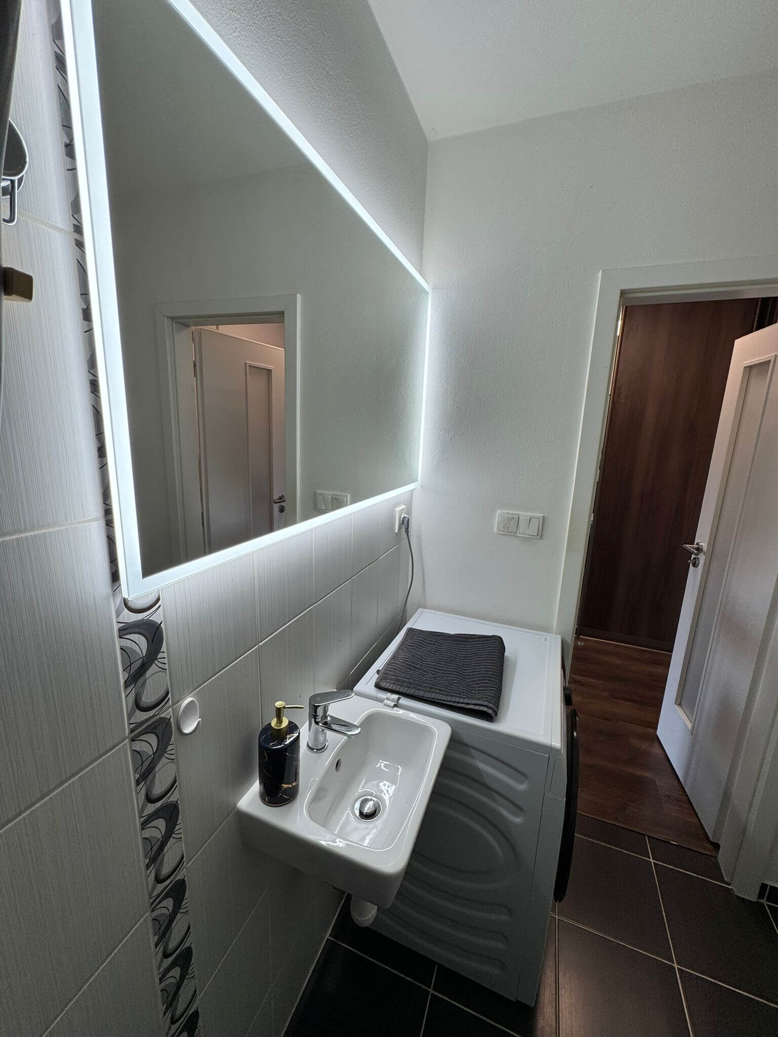 1 izbový byt, úžitková 25,13m2, balkón 4,16m2, parkovacie miesto, kobka, Rača-Na pasekách-19